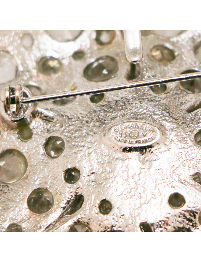 Broche CHANEL camelia pendentif