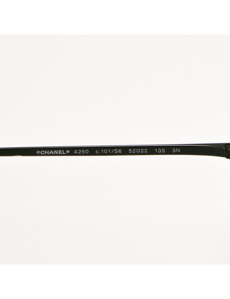 Lunettes de soleil CHANEL