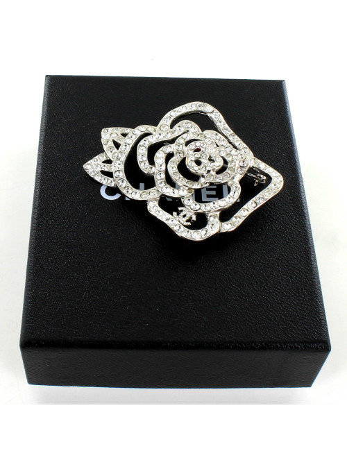 Broche camélia CHANEL