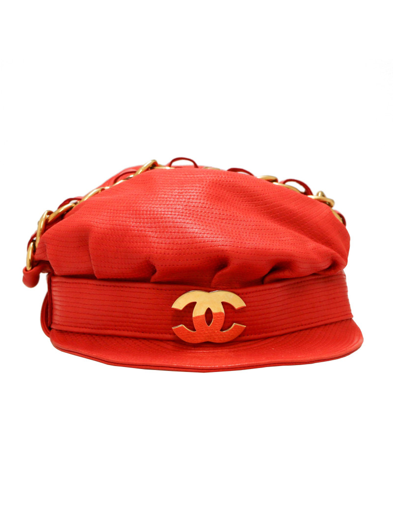 Casquette CHANEL cuir rouge
