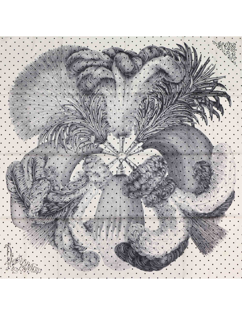 Carré HERMES soie 100 %