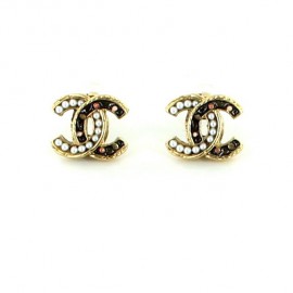 Ear CHANEL pearls black and Pearly clips