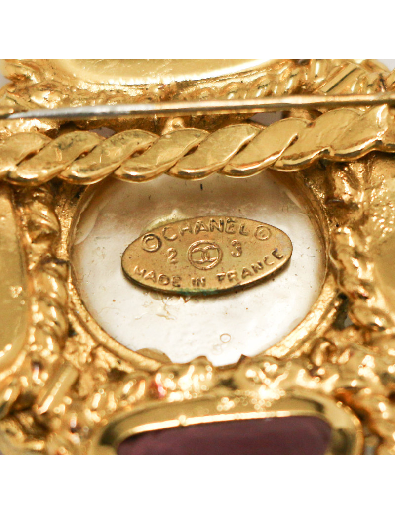 Large CHANEL glass brooch