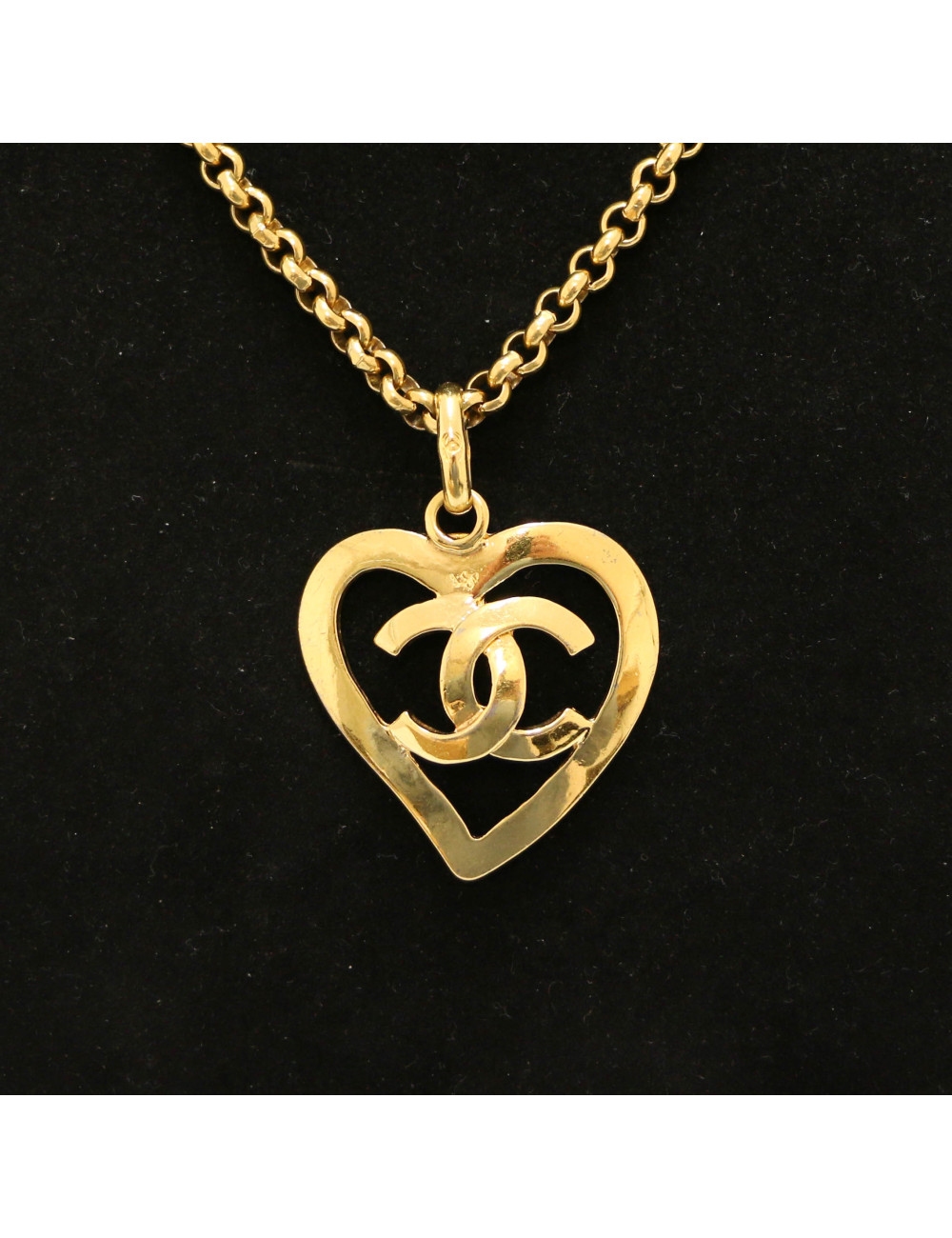 CHANEL Vintage Heart Necklace