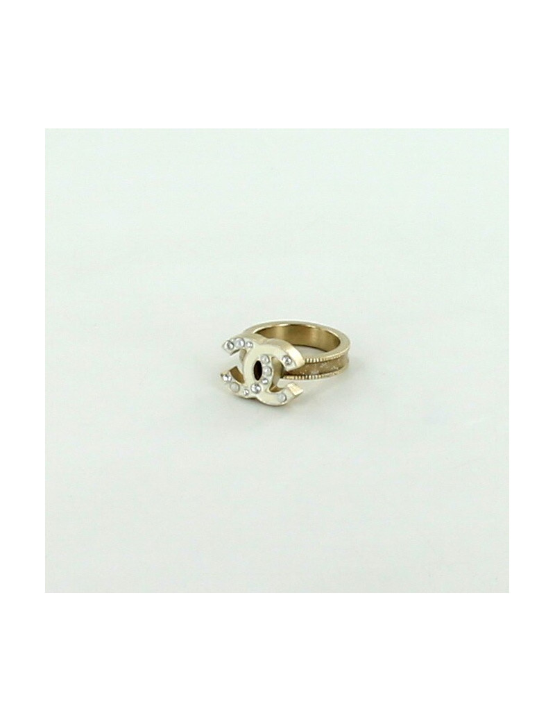 bague CHANEL émaillé beige perles et strass