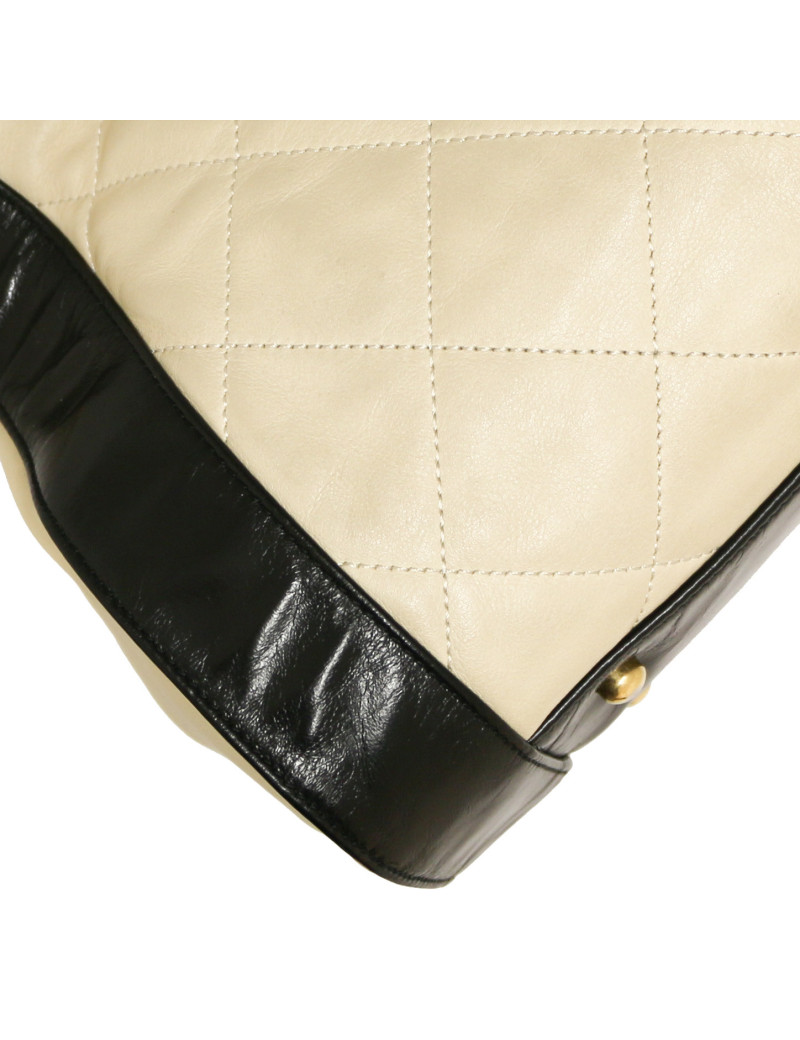 Sac CHANEL cuir d'agneau beige