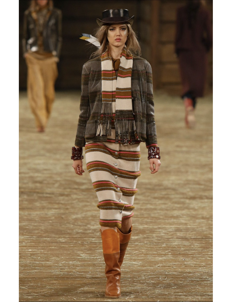 Ensemble veste écharpe CHANEL T38