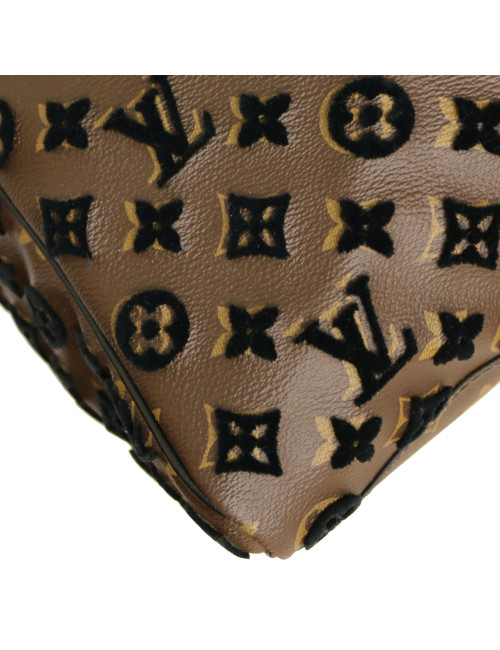Keepall 50 LOUIS VUITTON Triangle Monogram