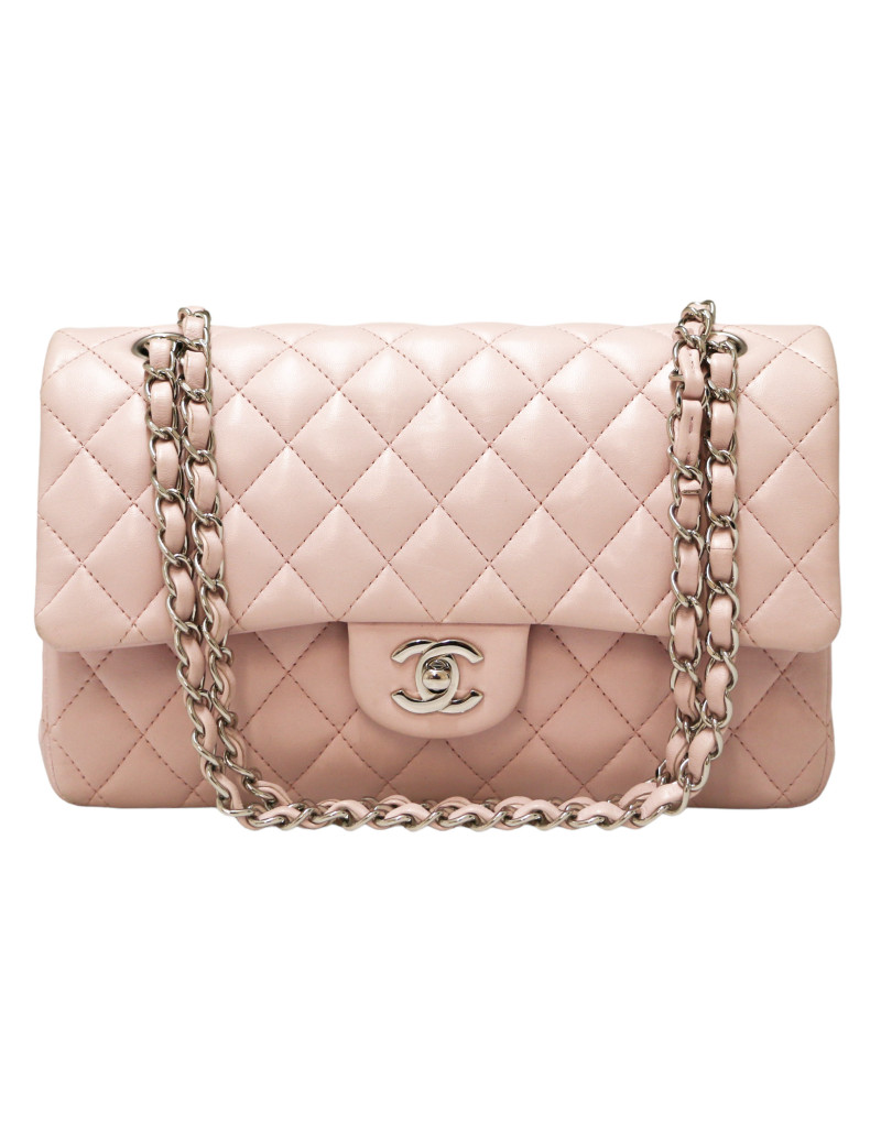 Timeless CHANEL cuir d'agneau rose pâle