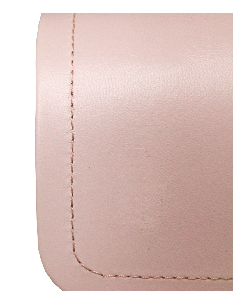 Timeless CHANEL cuir d'agneau rose pâle