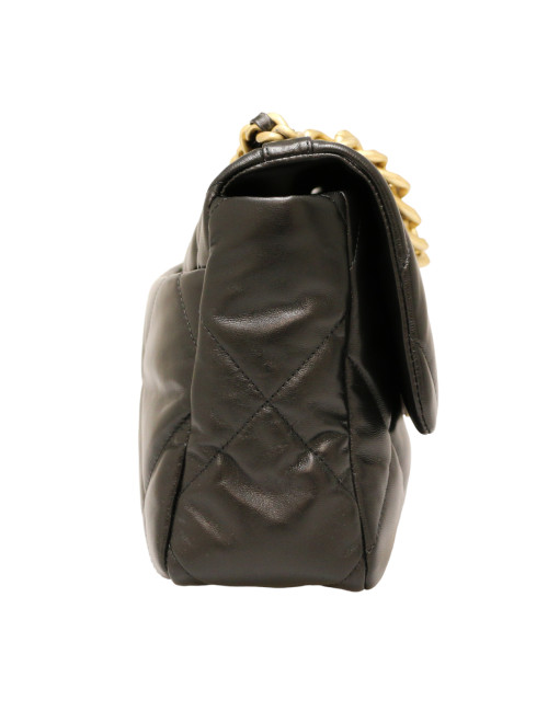 Le 19 CHANEL cuir noir 