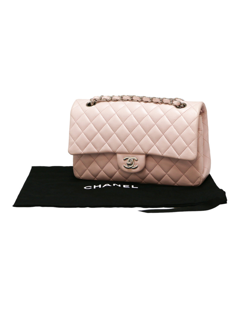 Timeless CHANEL cuir d'agneau rose pâle