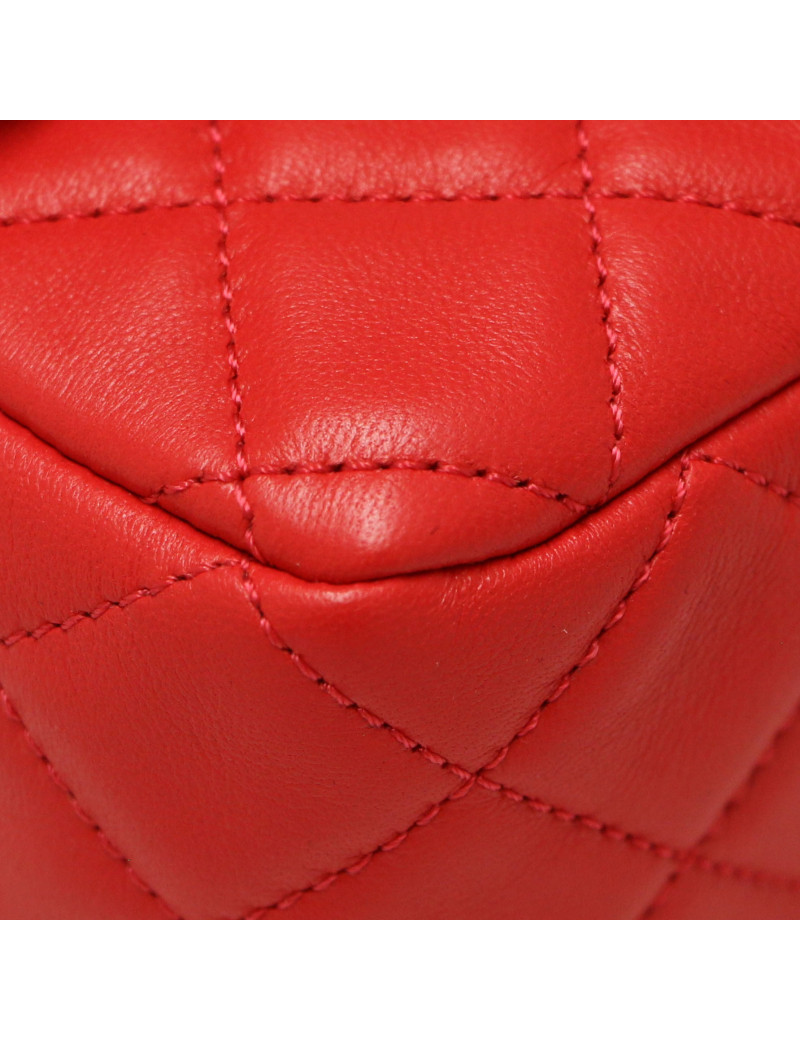 CHANEL Mini classique red with adjustable chain