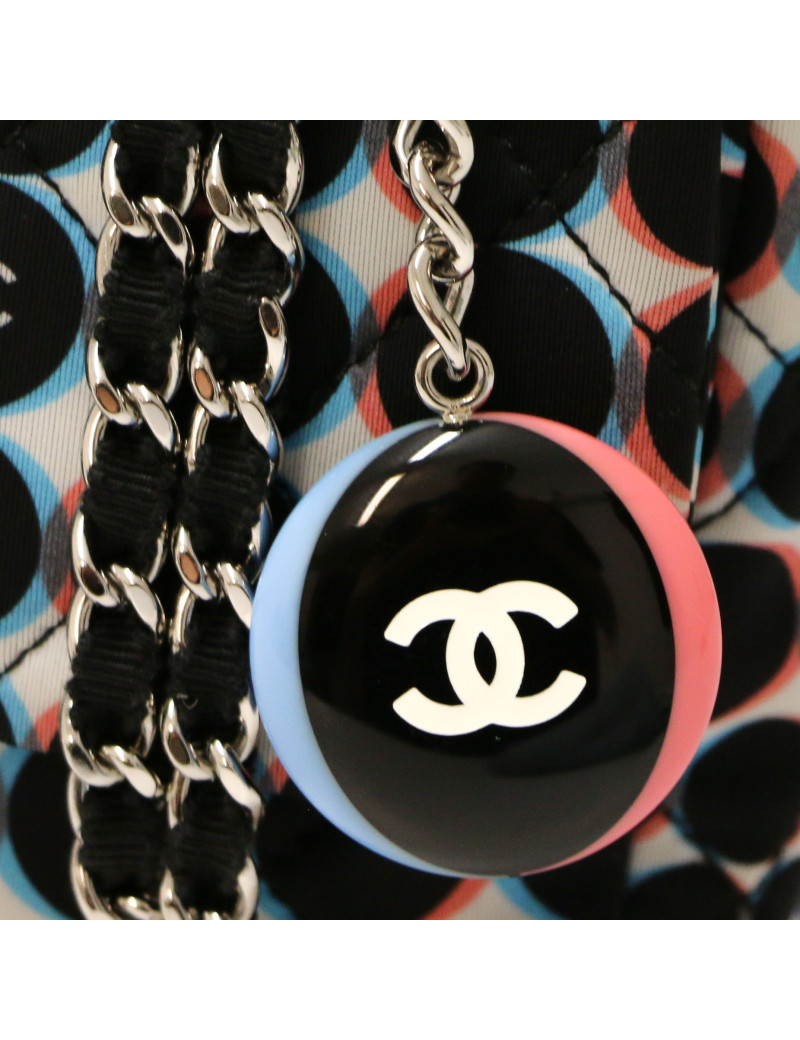 Timeless CHANEL toile 