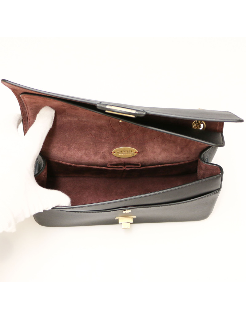 CHANEL black bag with burgundy trimming