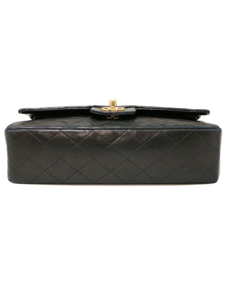 Sac Classique Chanel medium cuir d'agneau