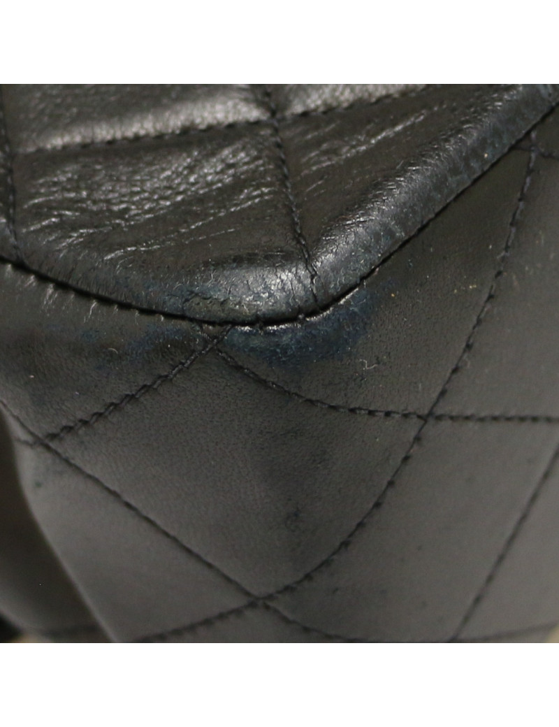 Sac Classique Chanel medium cuir d'agneau