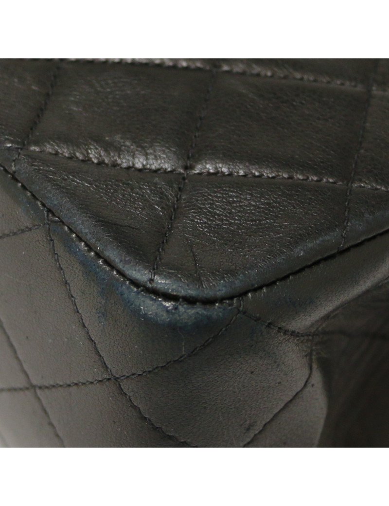 Sac Classique Chanel medium cuir d'agneau