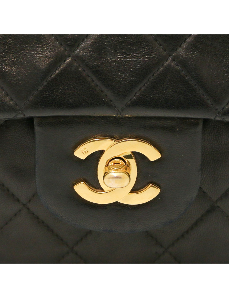 Sac Classique Chanel medium cuir d'agneau
