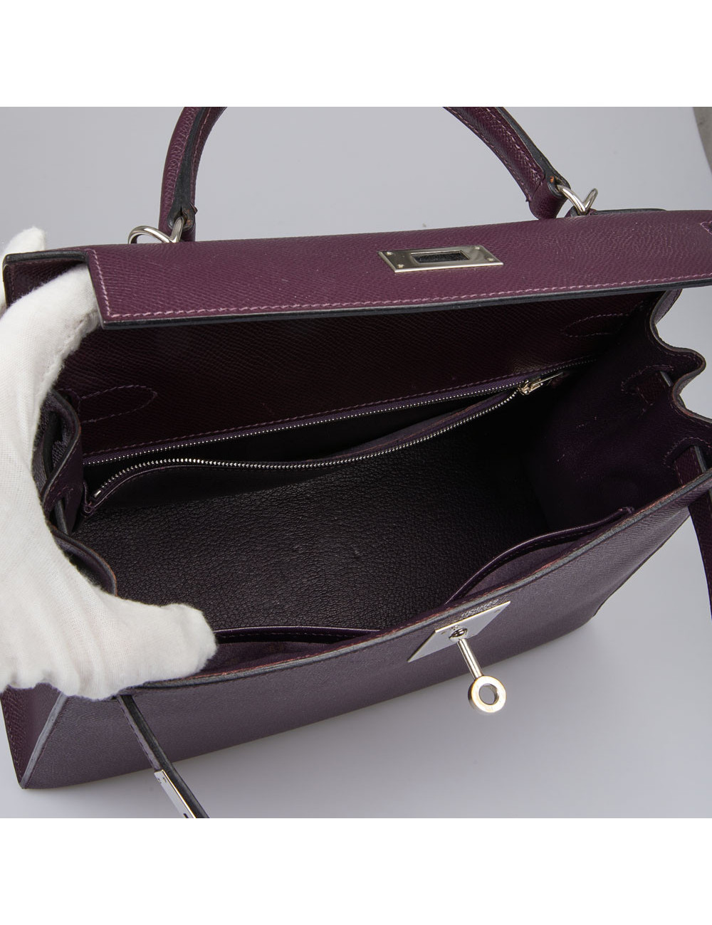 Kelly 28 Epsom Raisin