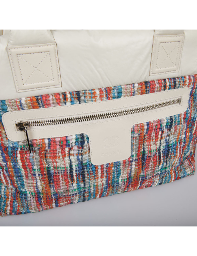 CHANEL Coccoon bag in tweed-like parachute canvas