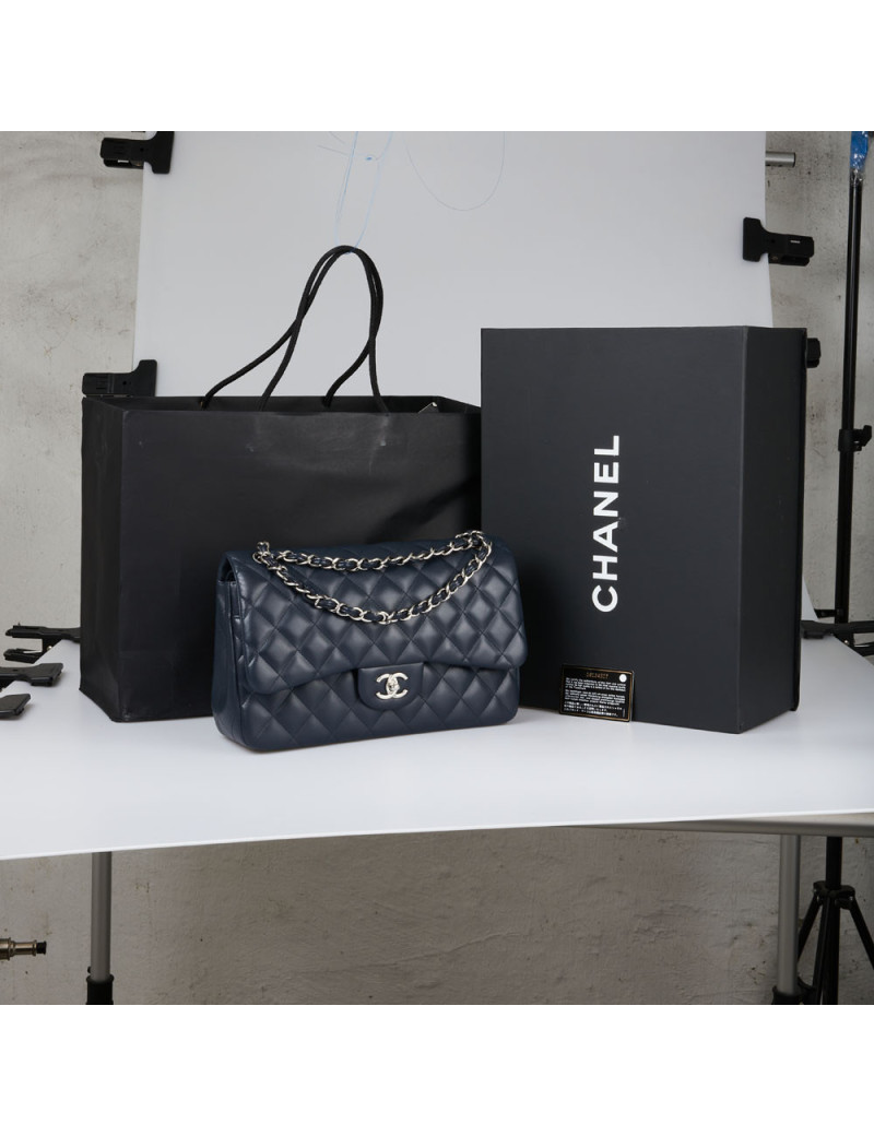 Jumbo Chanel bleu marine