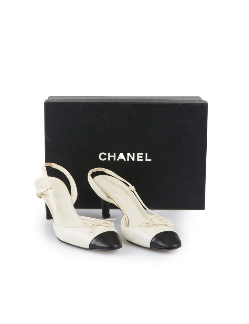 Escarpins CHANEL bicolores