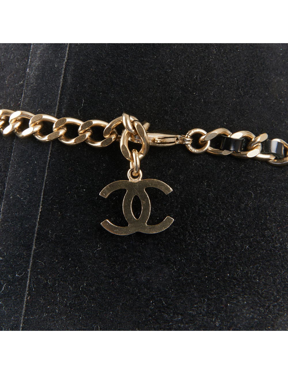 Collier CHANEL chaine entrelacée de cuir noir
