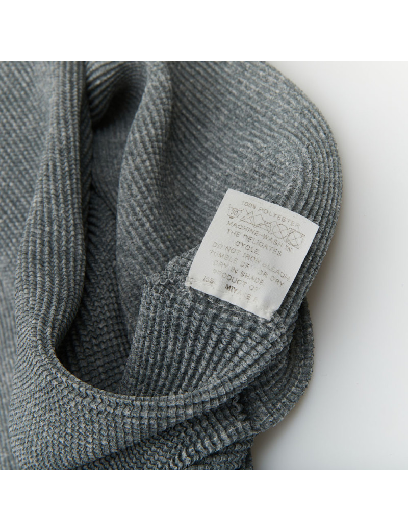 Haut ISSEY MIHAKE gris