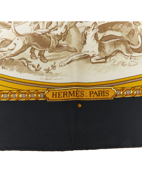 Carré HERMES Armes de chasse soie
