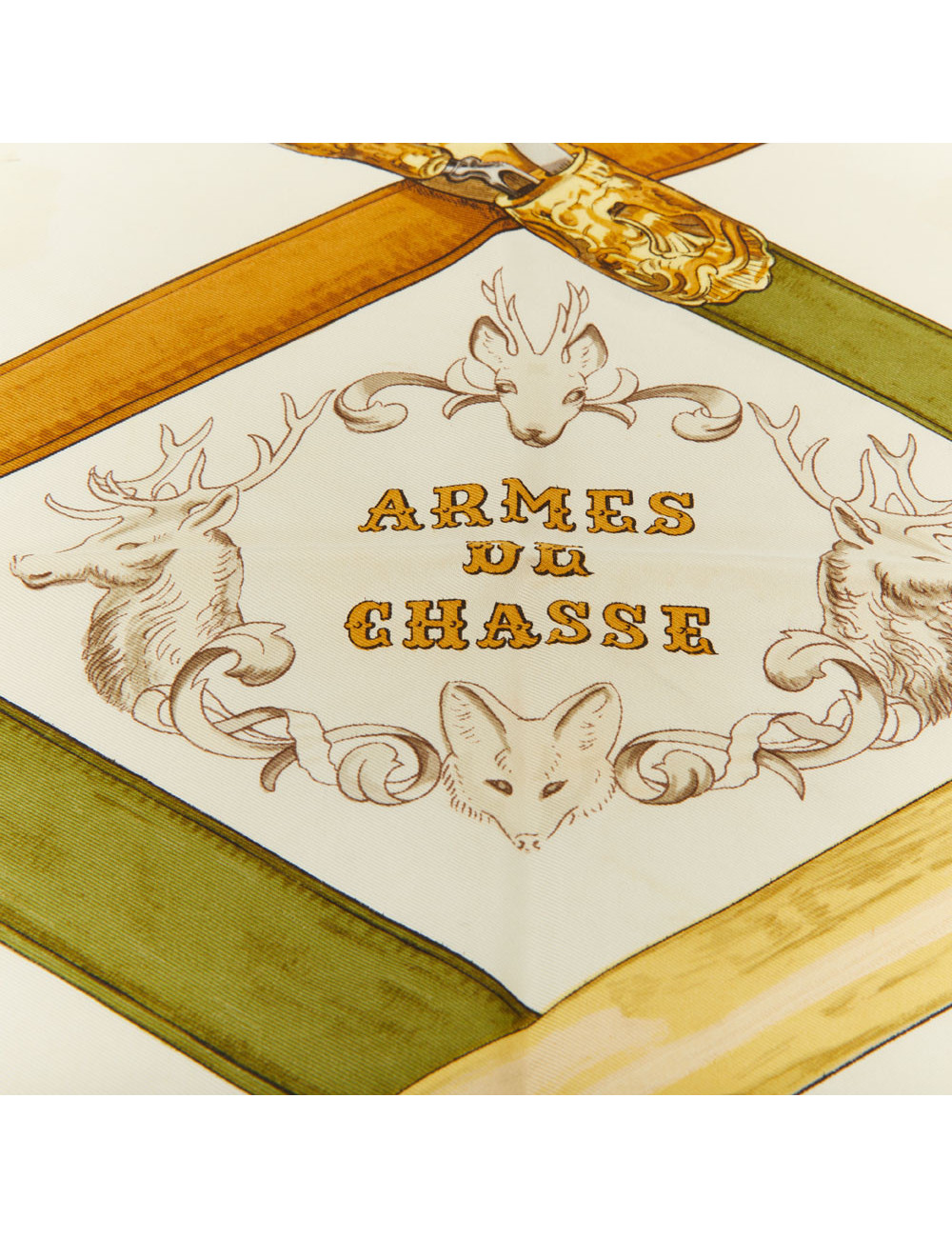 Carré HERMES Armes de chasse soie