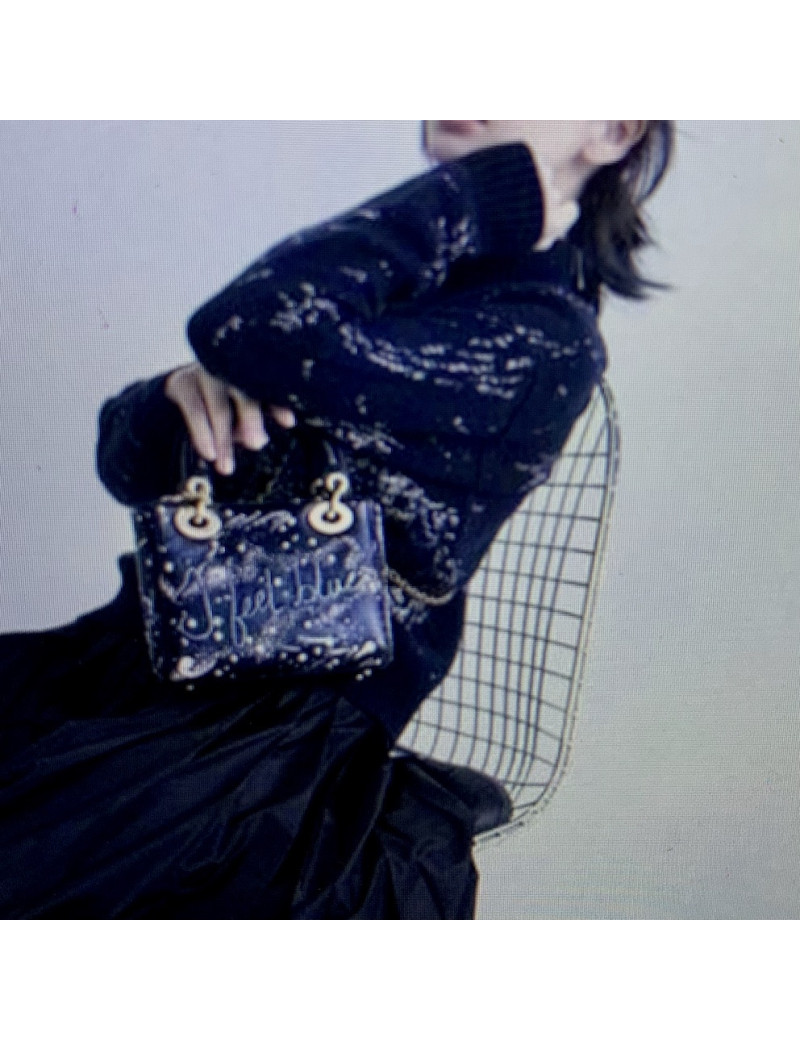 Lady D CHRISTIAN DIOR I Feel Blue 