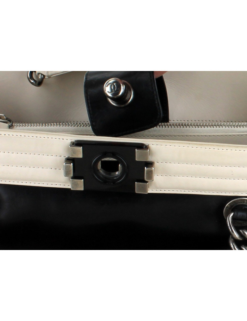 Sac CHANEL fermoir boy bicolore bleu et blanc