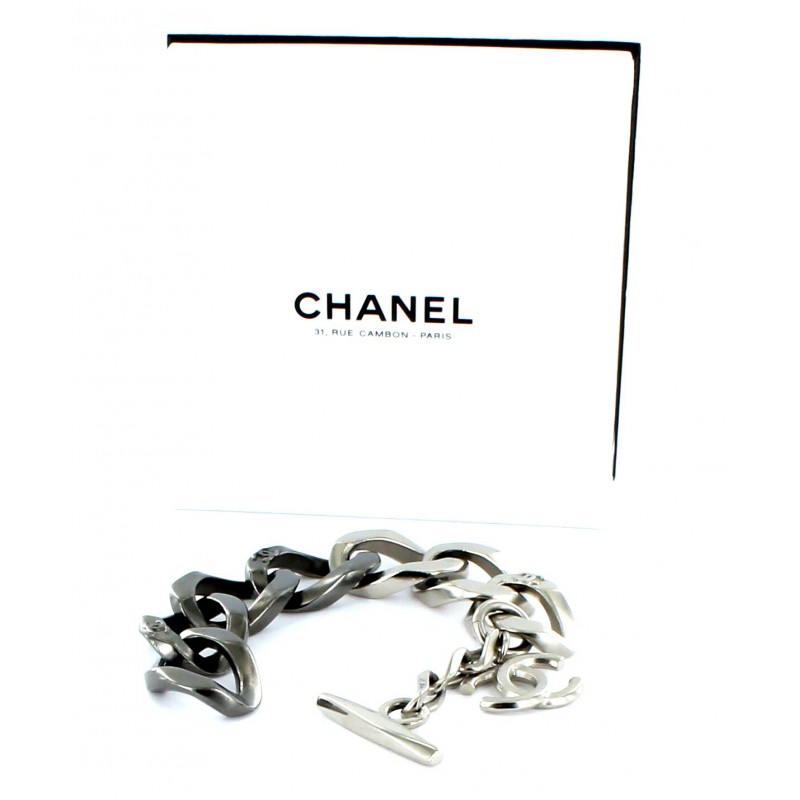 Chanel Resin & Strass CC Hinged Bracelet - Black, Palladium-Plated Bangle,  Bracelets - CHA964181 | The RealReal