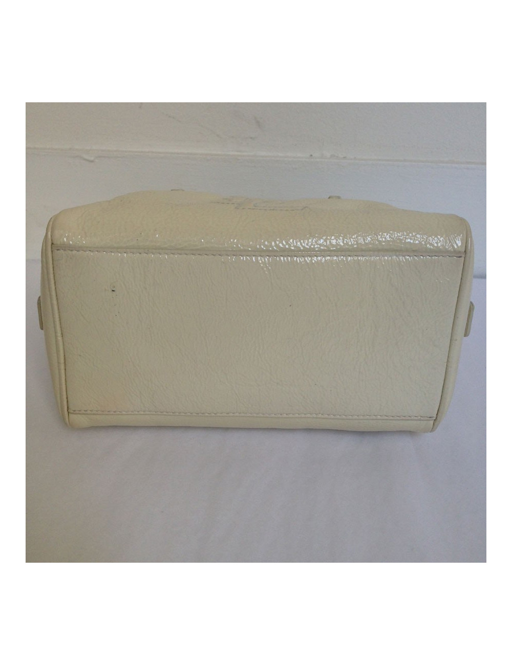 Petit sac YVES SAINT LAURENT cuir vernis crème