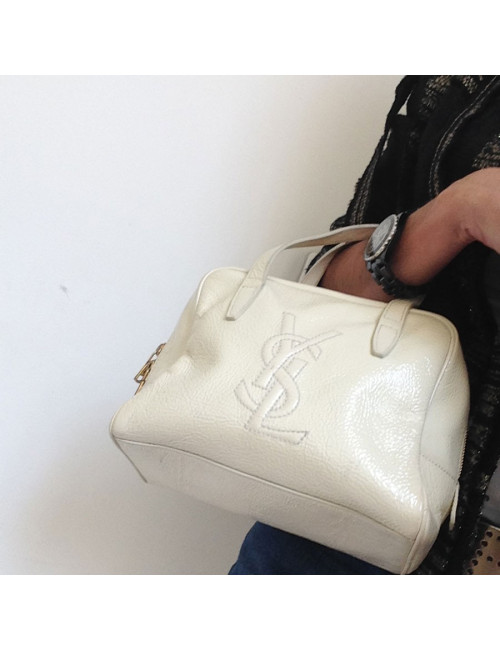 Petit sac YVES SAINT LAURENT cuir vernis crème