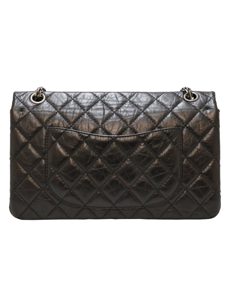 CHANEL 2.55 in black crumpled leather