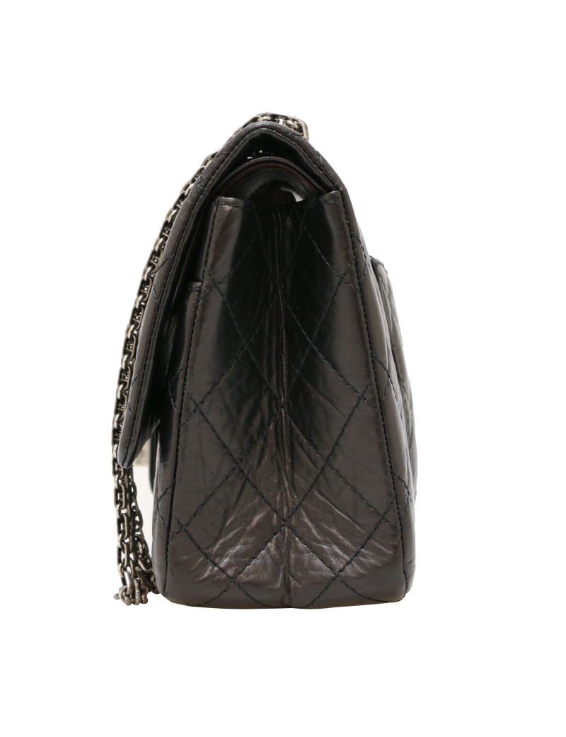 CHANEL 2.55 in black crumpled leather