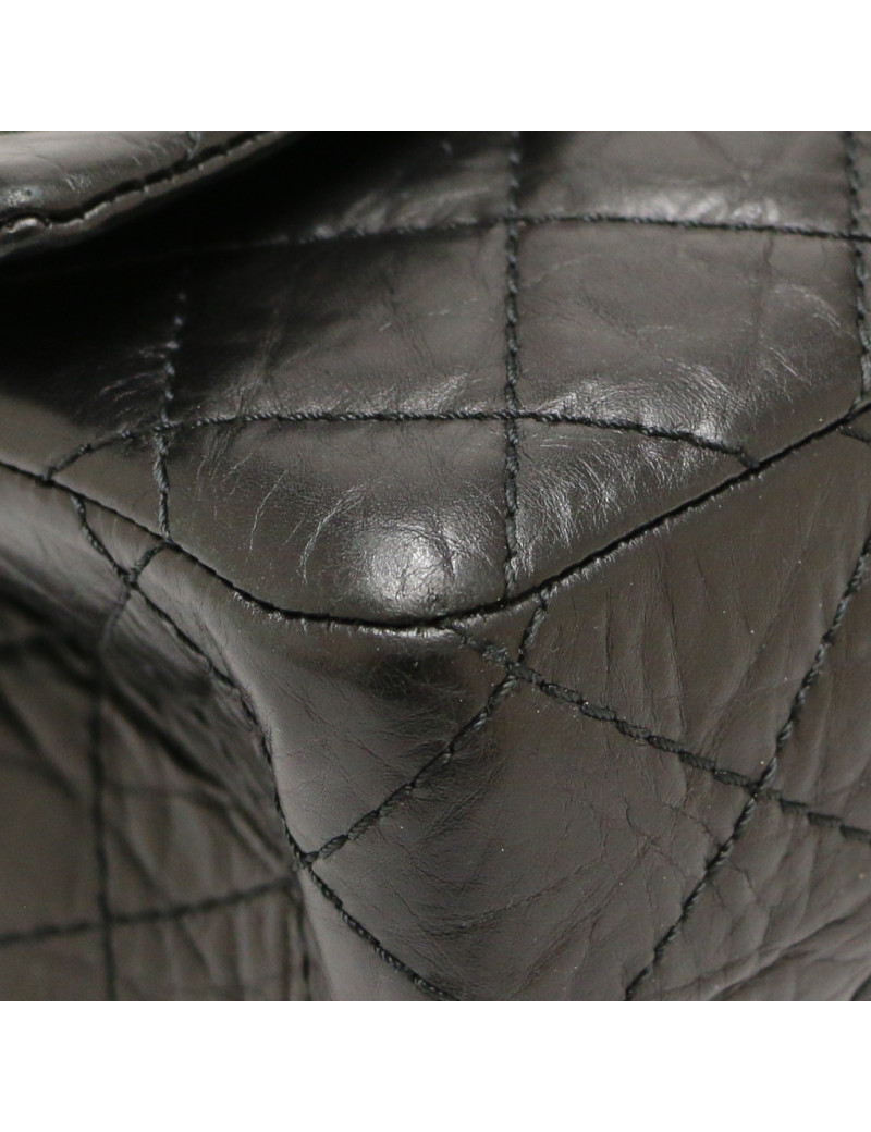 CHANEL 2.55 in black crumpled leather