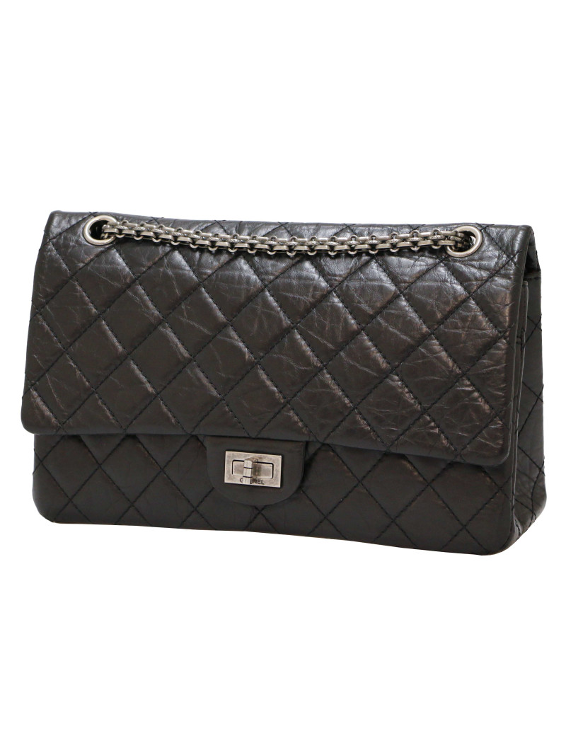 CHANEL 2.55 in black crumpled leather