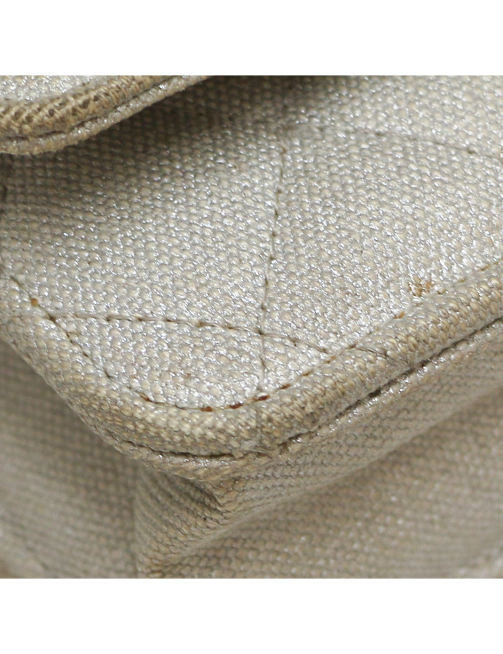 CHANEL Wallet on chain 2.55