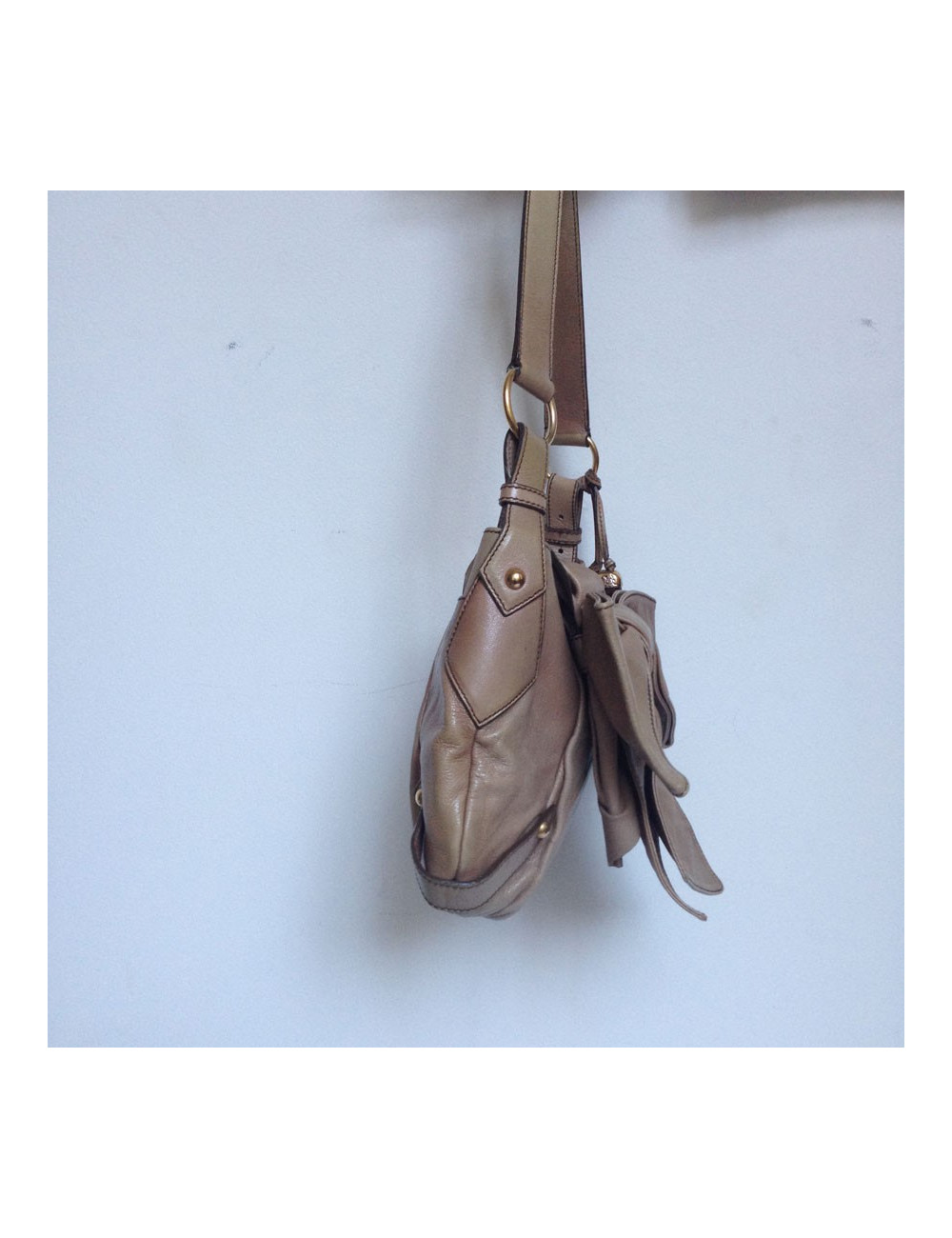 Sac YVES SAINT LAURENT cuir taupe