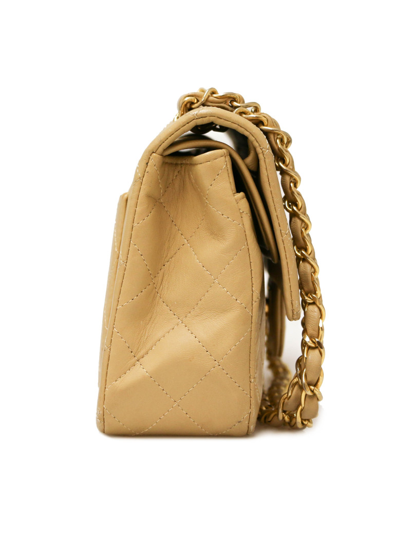 Timeless beige CHANEL cuir d'agneau