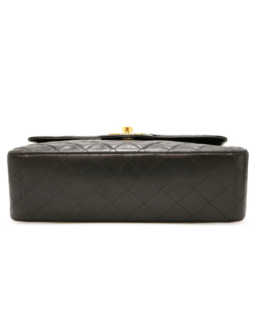 CHANEL Maxi Timeless in black lambskin leather