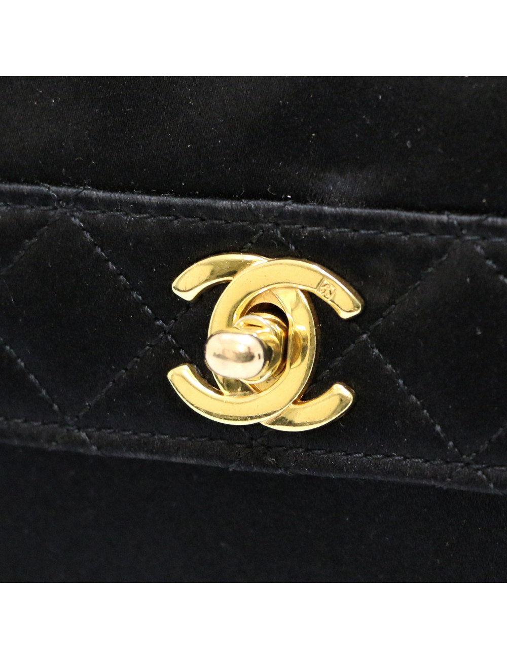 Sac du soir CHANEL bandoulière dorée Vintage