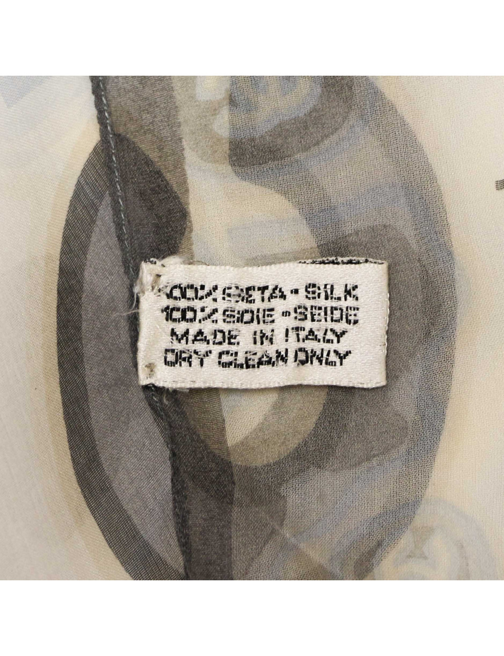 Châle CHANEL voile de soie 