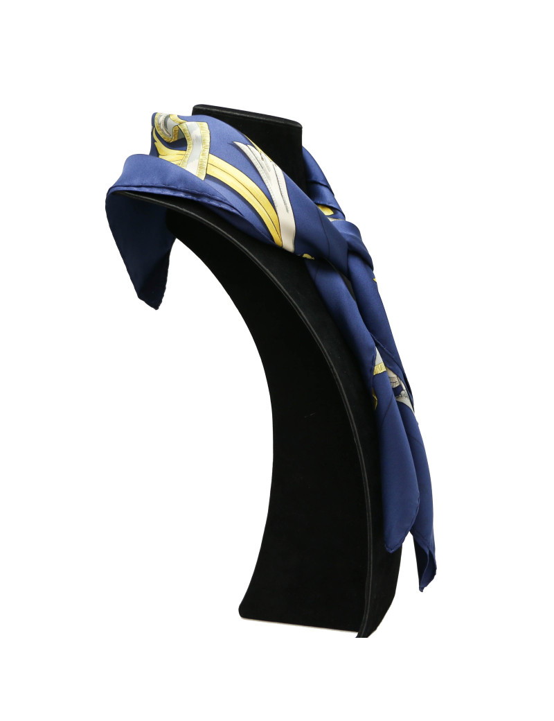 HERMES Le mors à la conétable silk square scarf