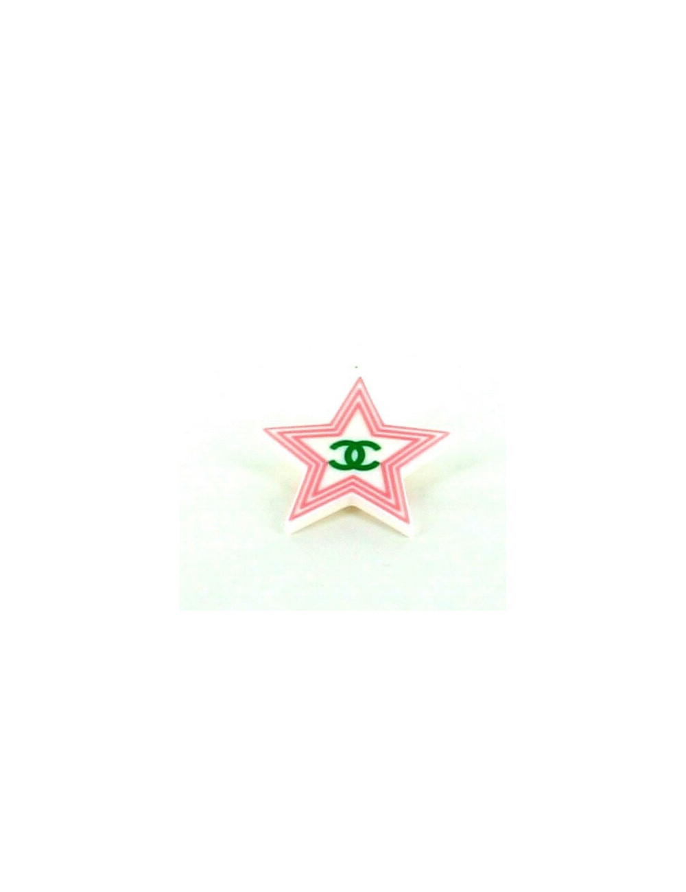 Pin's CHANEL White Star GM