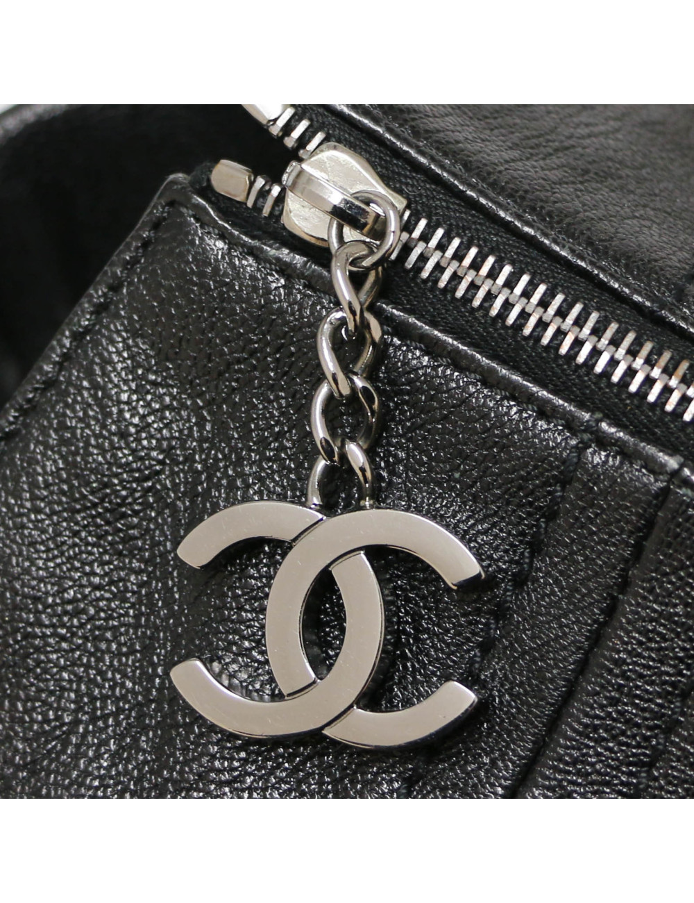 Petit cabas CHANEL cuir souple