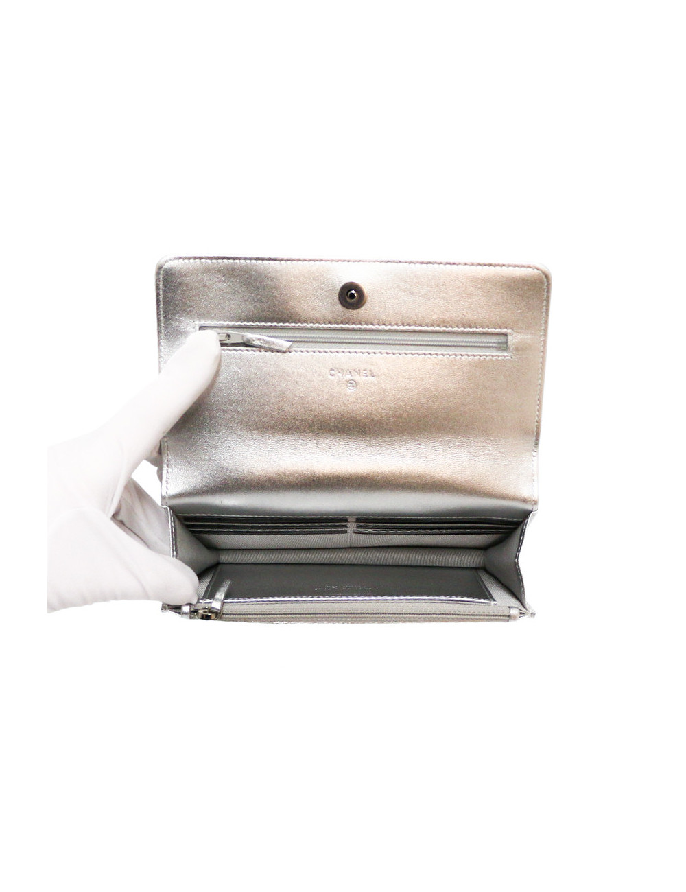 WOC CHANEL cuir argent